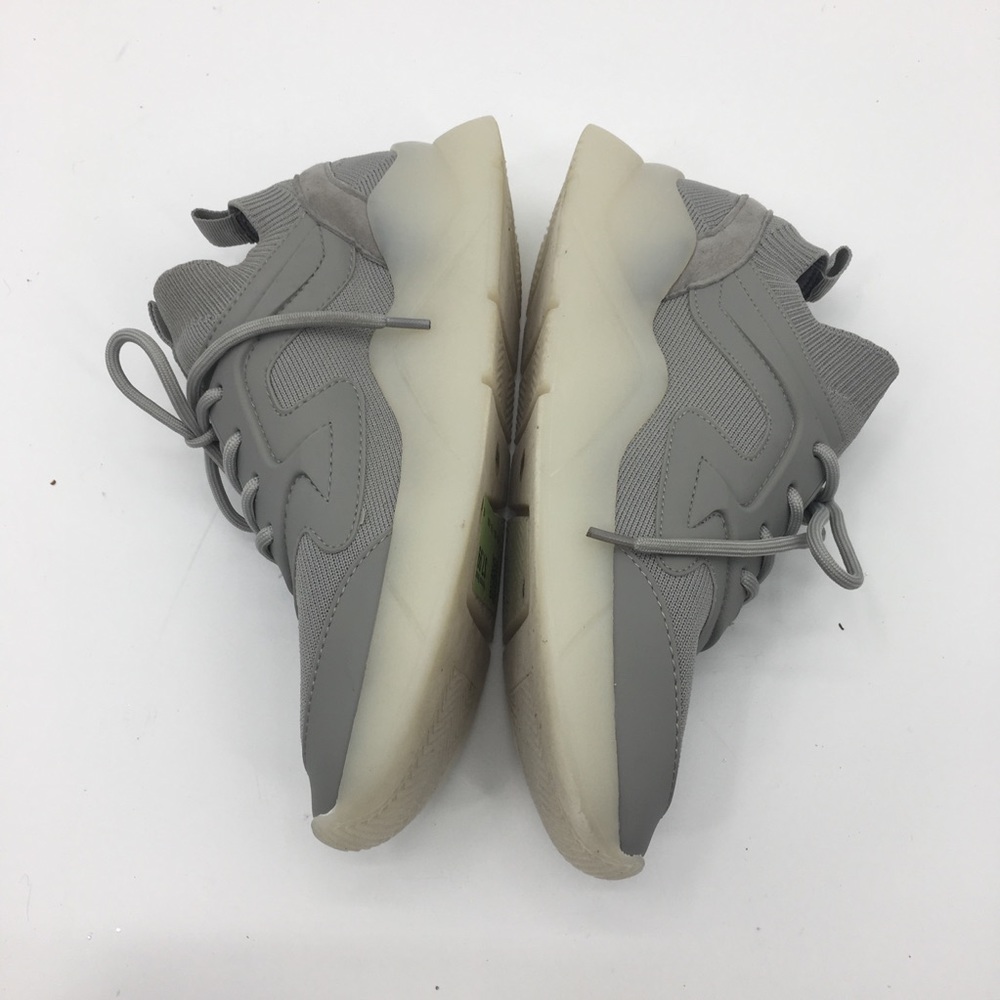 New Vince camuto leddenta grey high sneakers 6.5 M